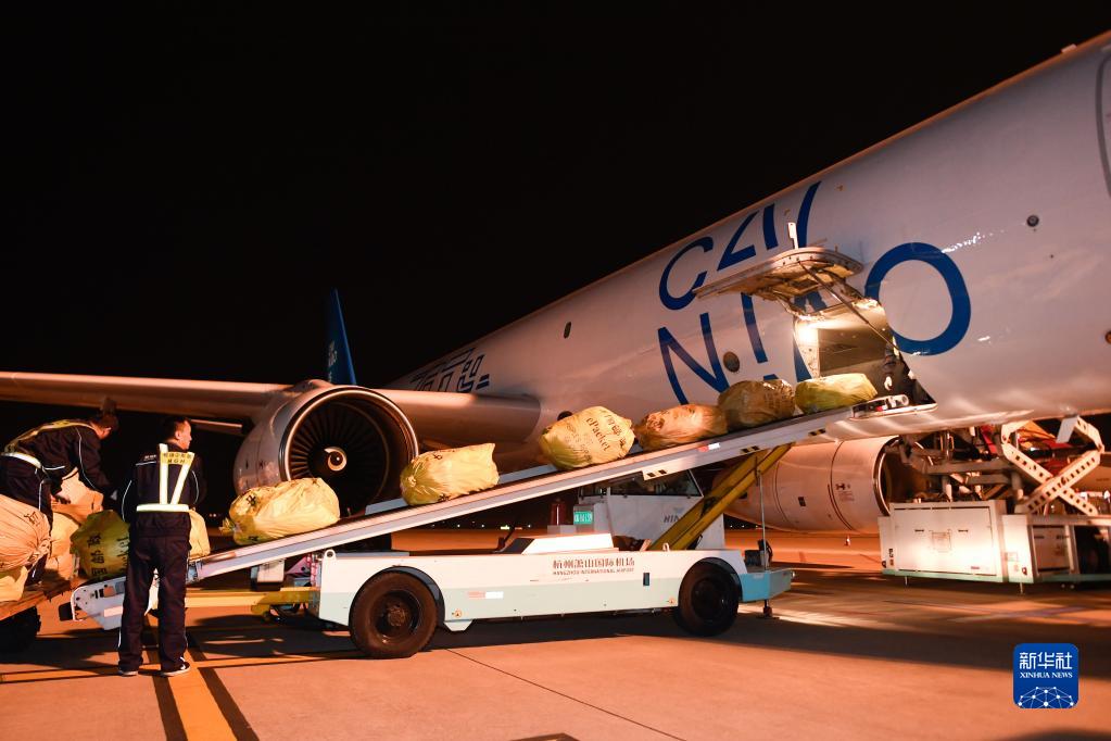 090152-928238.jpg 14.jpg