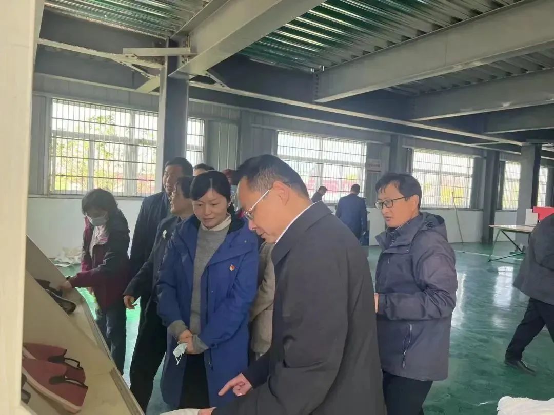 232800-878278.jpg 232800-878278.jpg