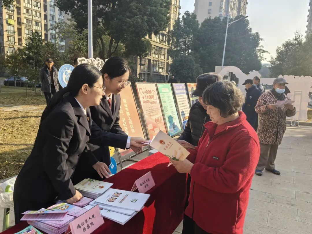 165613-592495.jpg 165613-592495.jpg