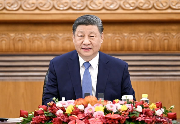 習(xí)近平會(huì)見(jiàn)國(guó)際工商界代表